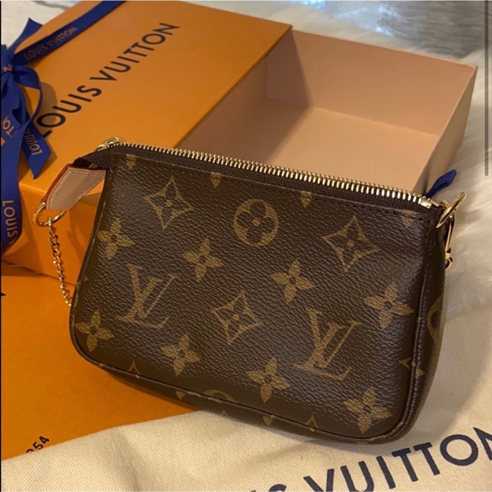 Louis Vuitton Mini Pouchette